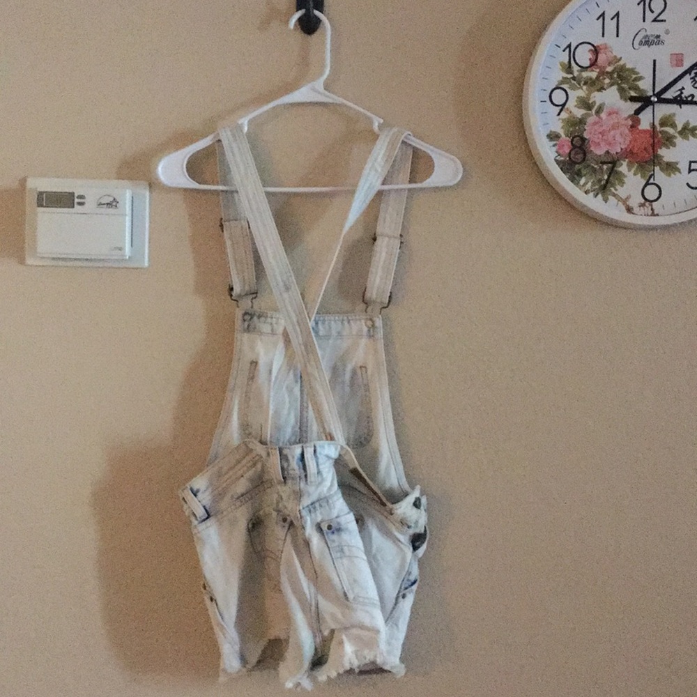 Shorts - Picture 2 of 2